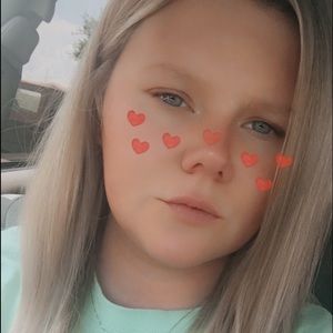 Meet your Posher, Kayla